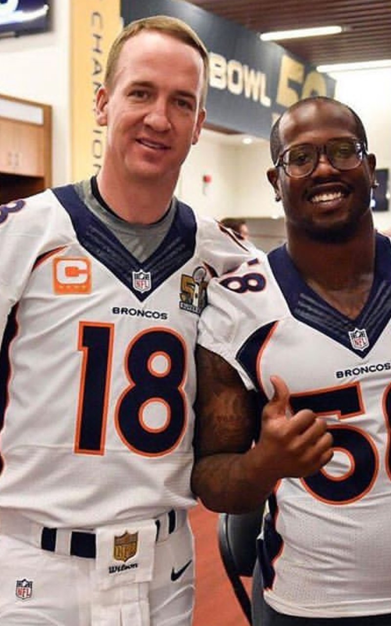 Happy bday to one of the best LBs Von miller 