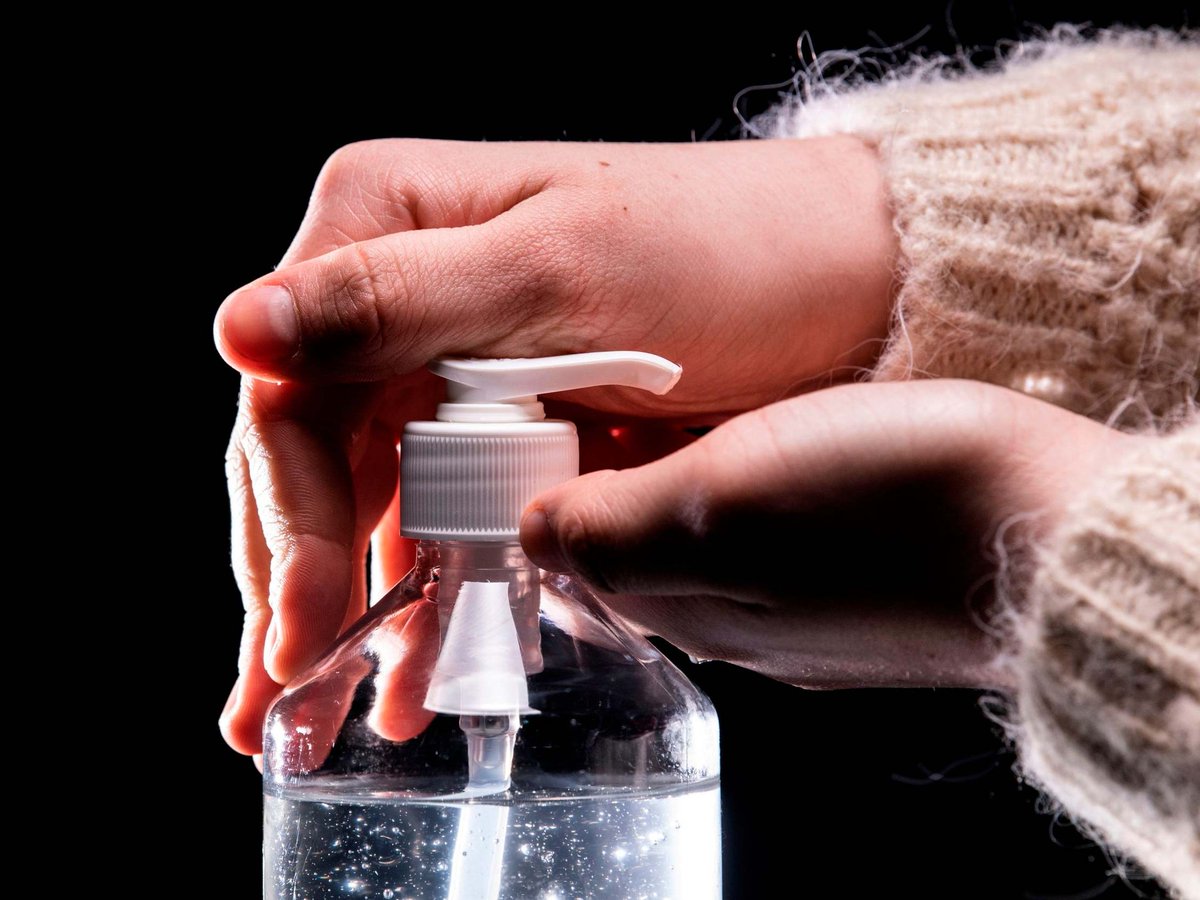 LBS's tweet photo. In response to the coronavirus pandemic, LBS alumnus @jim_ratcliffe’s @INEOS to build UK hand sanitiser plant within 10 days, which will produce one million bottles per month and supply hospitals free of charge. https://t.co/SQ69voKn7y https://t.co/jfJzfqRXnu