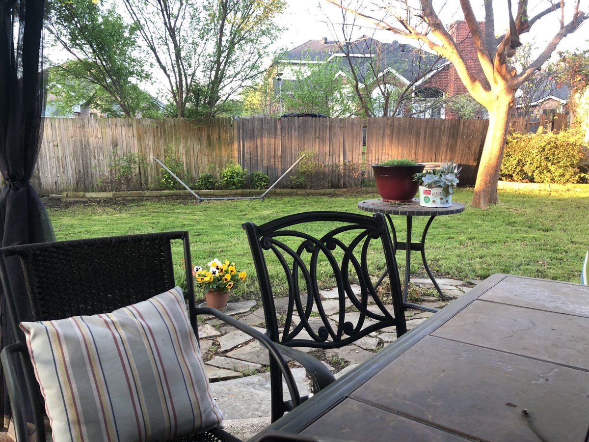 msdeckersstudys's tweet image. Cardio Pilates; Coffee; Working in my backyard...check, check, check #CHSHome #TogetherAtHOme