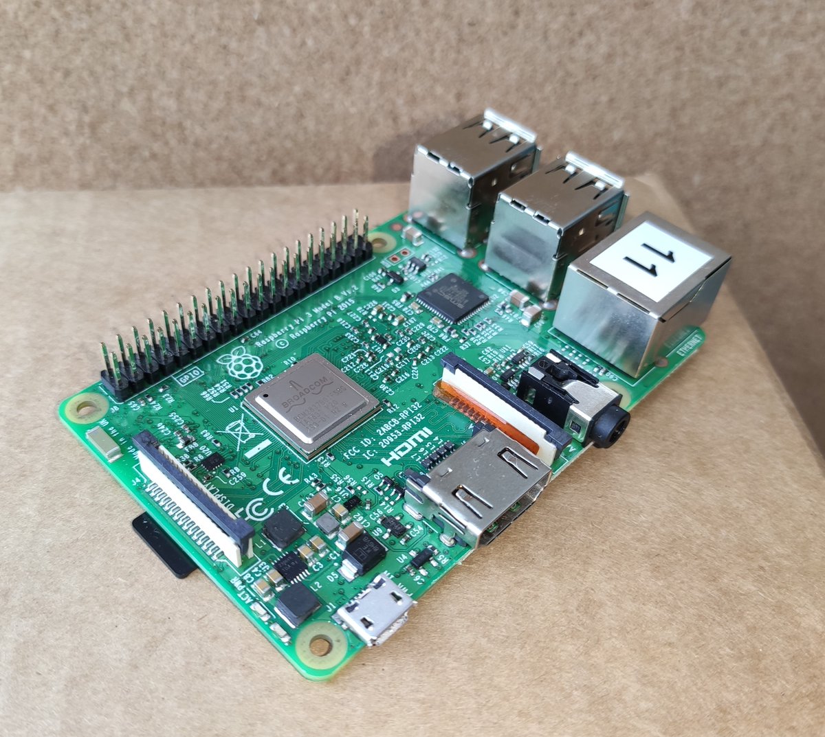rescu_e's tweet photo. Hardware:
Today we want to introduce you to the heart (or rather the brain) of Rescu-e. This Raspberry Pi 3 allows us to control the robot and carry out all the necessary communications. https://t.co/esgvRNPvVJ