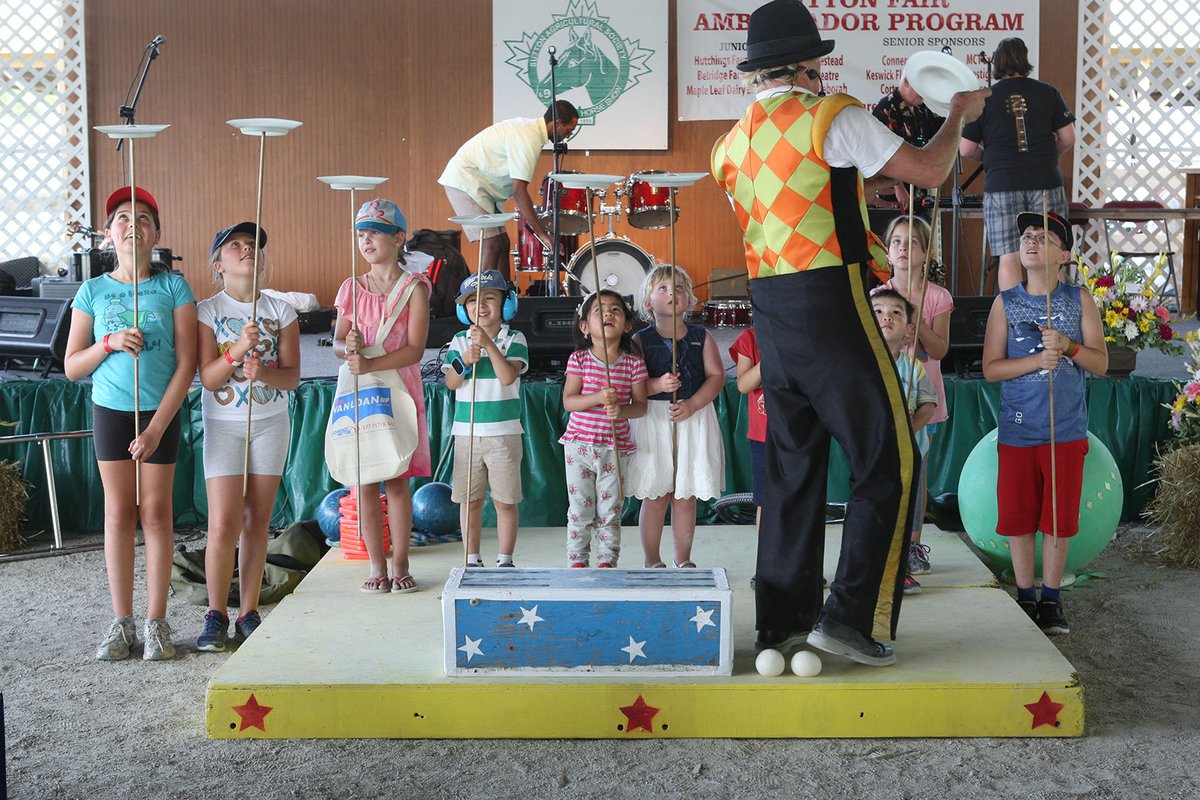 SuttonFair's tweet image. Our Silent Auction planned for April 2020 has been cancelled. BUT we're sharing a picture of brighter days at a past fair for #TBT