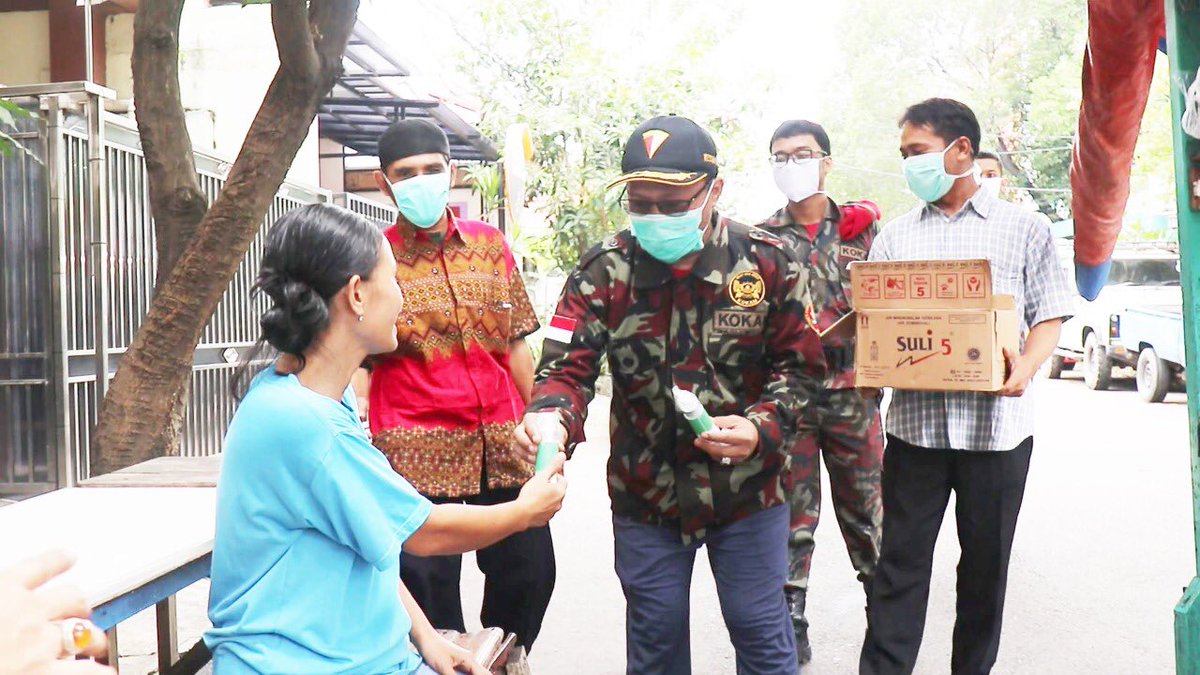 caknanto tweet media