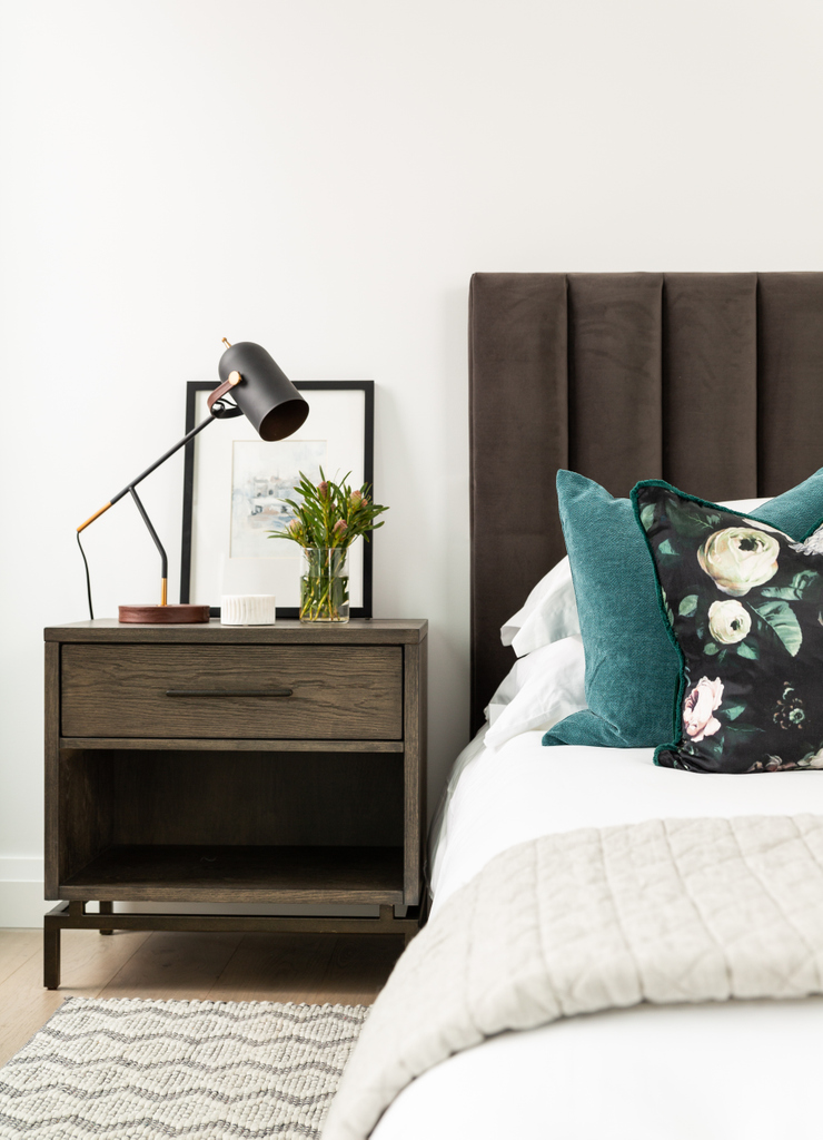 Designs_AV's tweet image. Master. Gorgeous layers in a master retreat are a must! Play with wood grains, velvets, florals and knits to create a cozy atmosphere. Side note, try leaning artwork instead of mounting on the wall above your nightstand for a more casual look. #MountPleasantResidence2 #AVDesigns