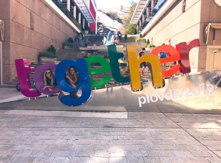 Bulgaristan’da  5 kişi vefat etmiş corona yuzunden, 6 ay önce oradaydık tesadüfen yaşıyoruz resmen <a href="/sedaoners/">Seda</a>