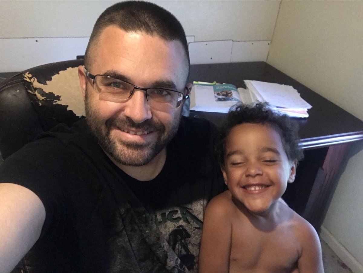 robertwseals's tweet photo. This morning, I’m thankful for the added time with my babies. 🥰🥰🥰 #lpjvirtualspirit https://t.co/UXg1uUQ3bE