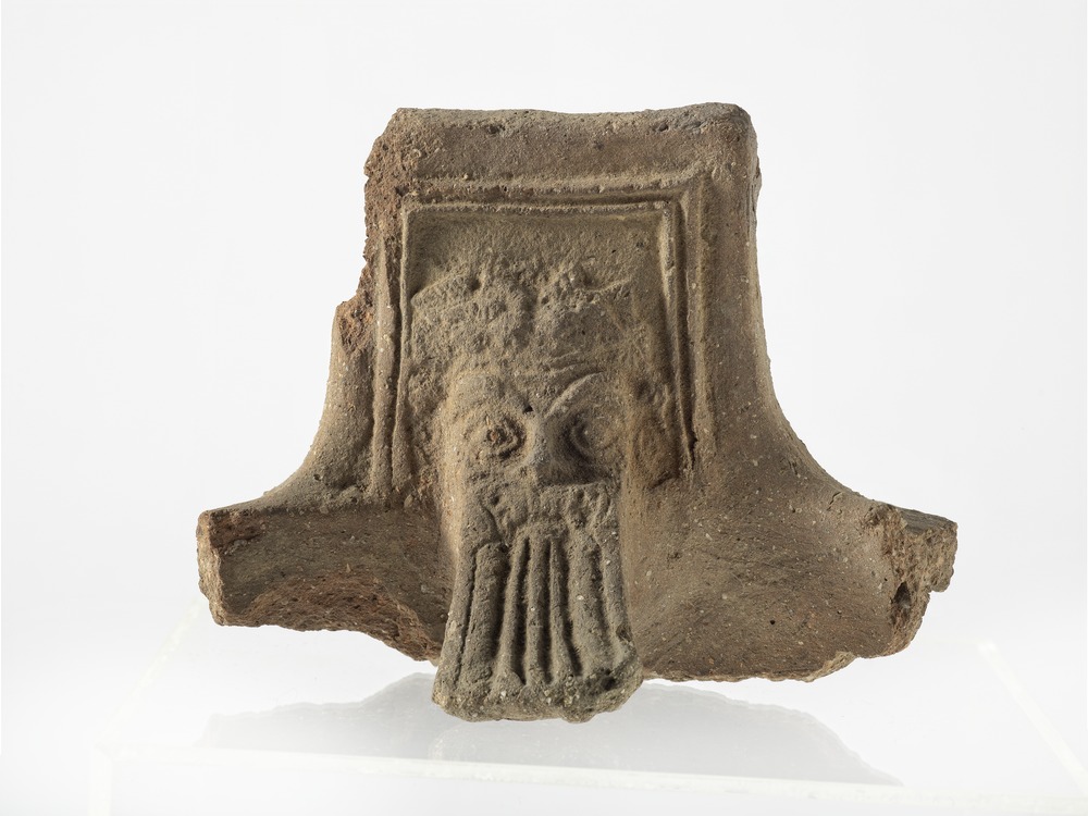 uremuseum's tweet photo. #Braziers, fuelled by charcoal, would #heat the rest of the house and oil lamps would provide #light. 💡 Both could be ornately decorated or very simple. This object is part of brazier, decorated with the face of a satyr with an #impressivebeard! #folklorethursday [3/3] https://t.co/BIUWGRg6b0