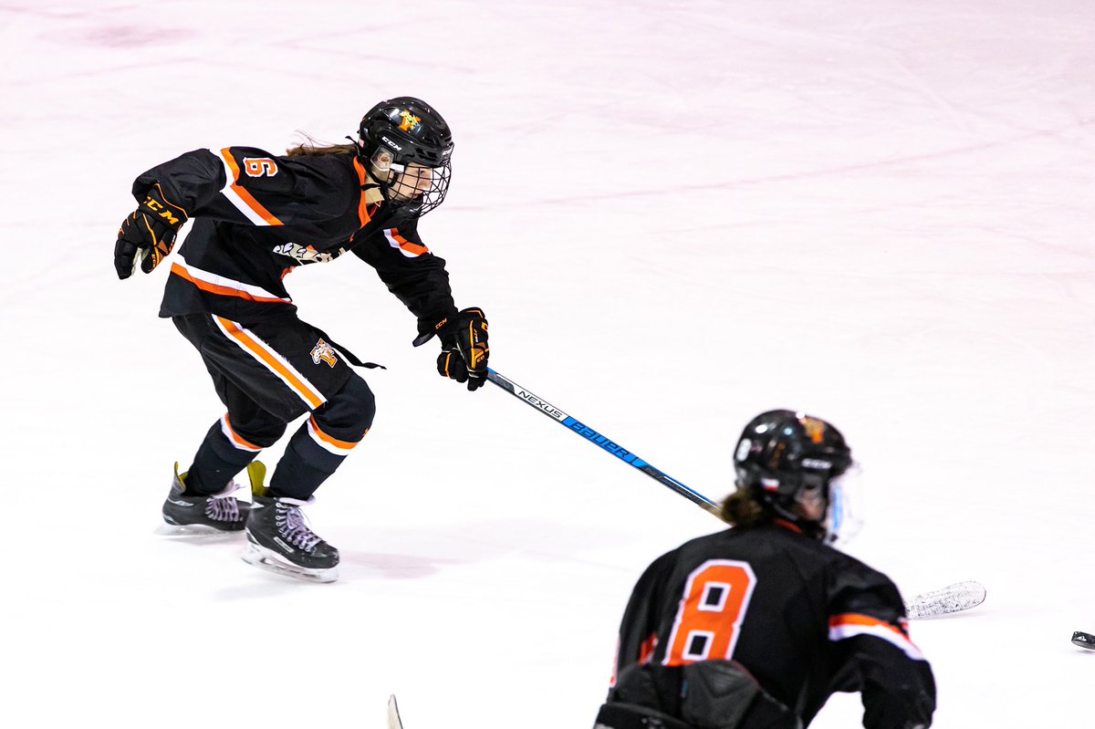 va_hockey's tweet image. Happy Birthday to the one and only Livy B! #WildcatBirthdays