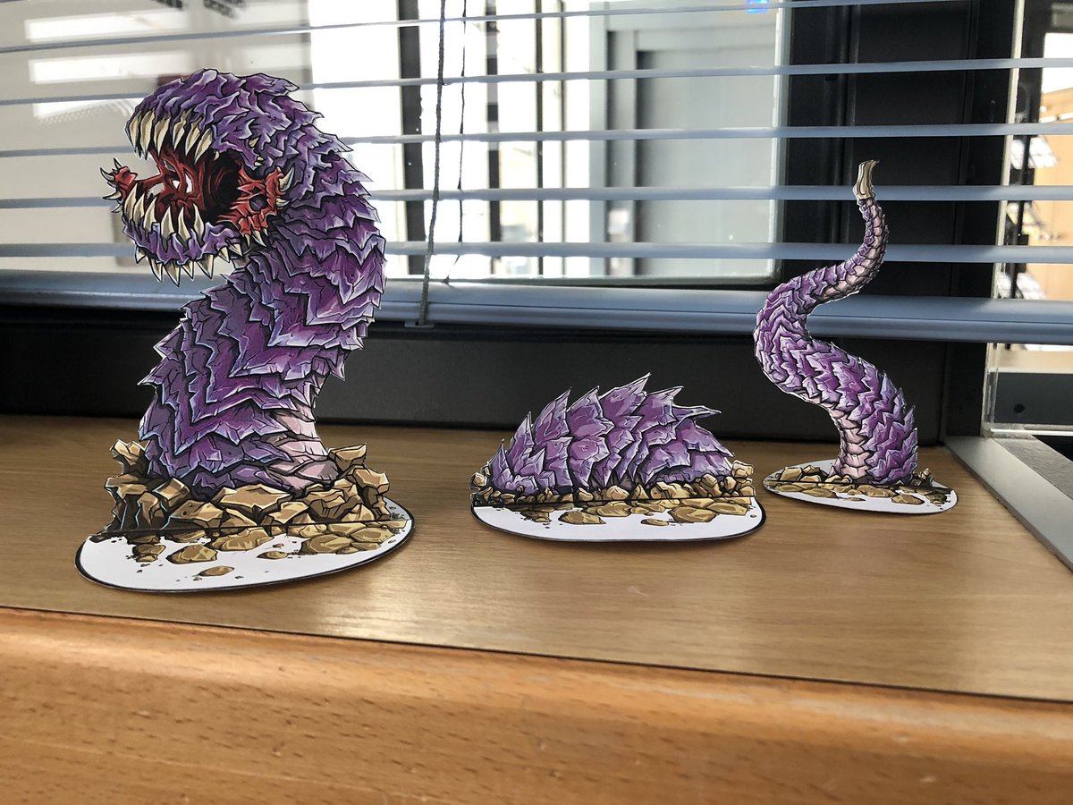 Arsenes_Corner's tweet photo. Pay attention to the purple worm! It could eat you right away. #DnD #printableheroes https://t.co/3vRKqOR6g9
