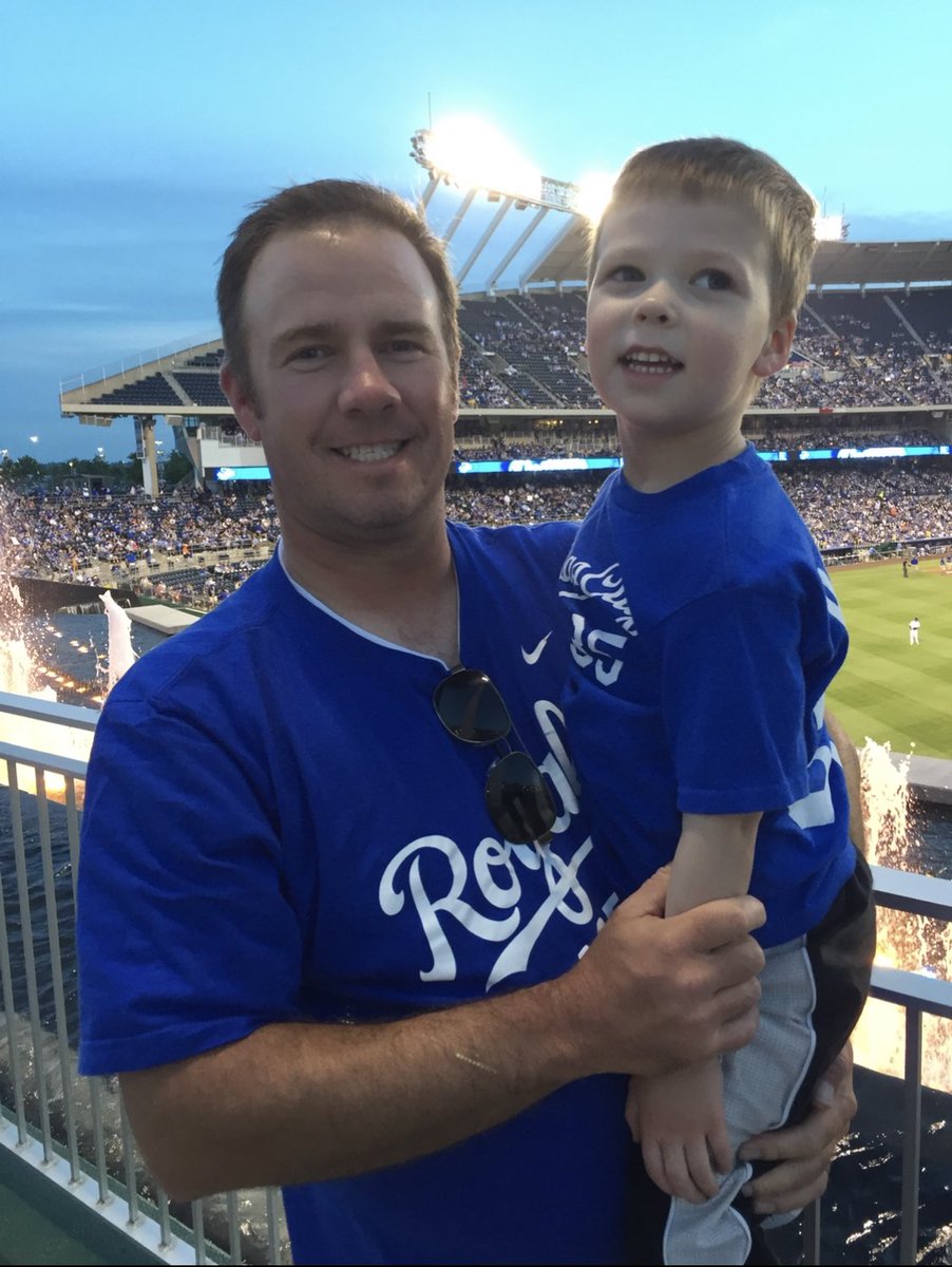 drewzou02's tweet photo. #nopening day https://t.co/pCT5BdF8wC