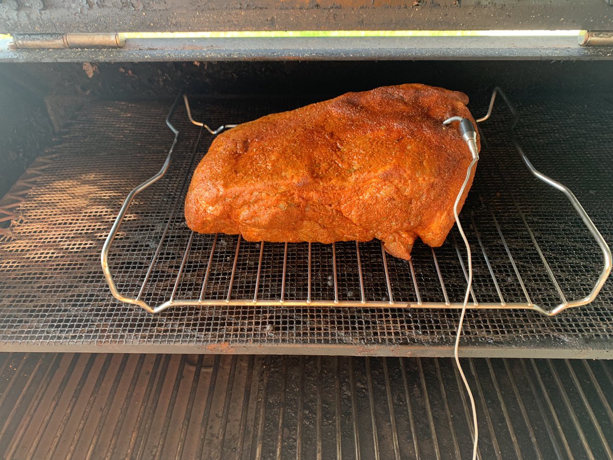 VolRob24's tweet image. When you are stuck at home but still have to work. This is how we roll! Isn’t that right @SwainEvent @deadendbbq #yodersmoker
#bbq4Life 🔥🐽🍖