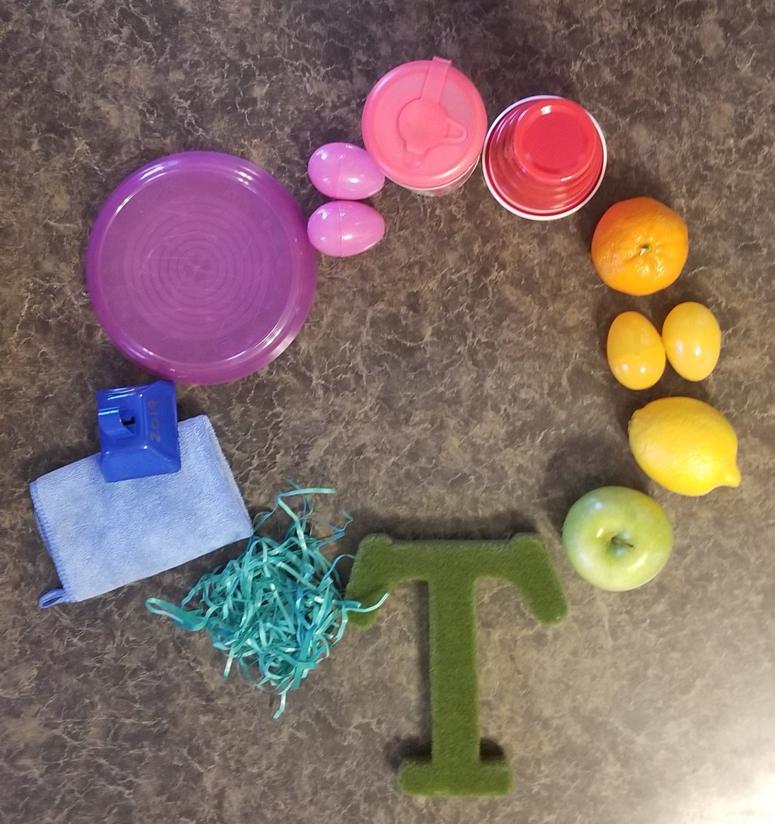 SheTho41180's tweet photo. @MrsGordon_ART @PennDelco @MrsAnderson112 @MsSnyders_Class @NmsMiss @CoebournES 
Brian, Cole and Lauren made the found objects color-wheel from items around the house. They had a lot of fun thinking about and searching for items. Great idea from NMS! https://t.co/5Q6vjLqnKf