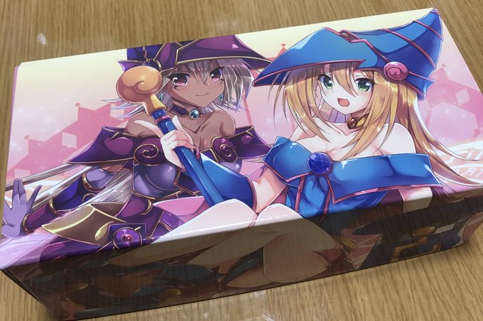 エア強謙で頒布予定のストレージボックスと、アクリルスタンド!
アクリルスタンドはちょっと大きいよ!

#エアOCGオンリー 