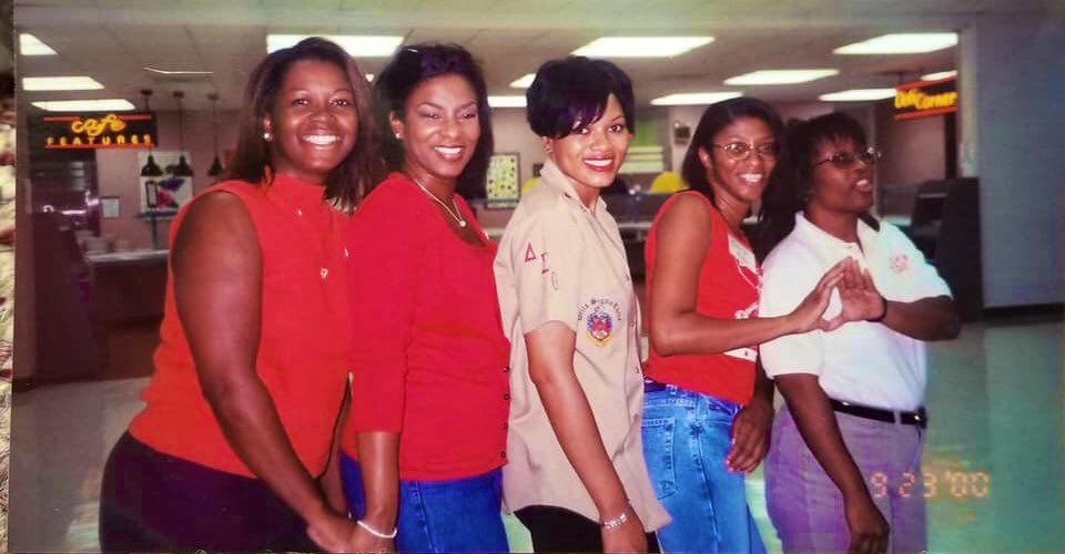 Shaunya_Chavis's tweet photo. Grateful for 34 years of Delta ❤️sisterhood and service. Happy 🔺DeltaVersary line sisters Angela Holmes, Valerie Porter Gwendolyn Mason & Tatia Solomon Neal #KDMade 🐘🔺😘 @UnivWestGa @dstinc1913 https://t.co/UUMC33qC9G