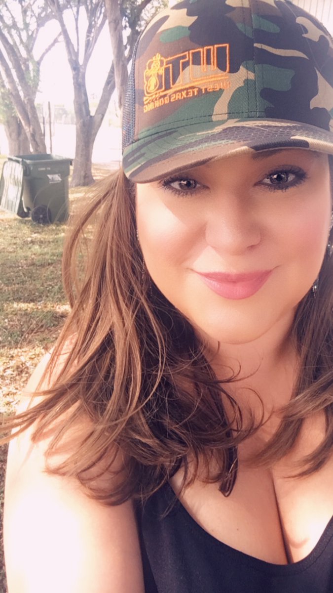 iamcyndiR's tweet photo. A couple of days ago I didn’t know what a fukn @KoeWetzel was and now I can’t stop listening to his music. #allittookwasapandemic https://t.co/oqoMxeSfdg