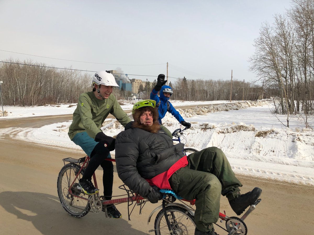 Ride_With_Rick's tweet image. Weather is slowly warming up - above 0C expected this week :) Thanks to an amazing team, hyper CV19 vigilant, Rick is dressed (heated mitts) ready to cycle each day. Navigator Rick "this is exciting" - spotting ice and snow patches for Captains Colin Steve n Tristan &amp;amp; loving it