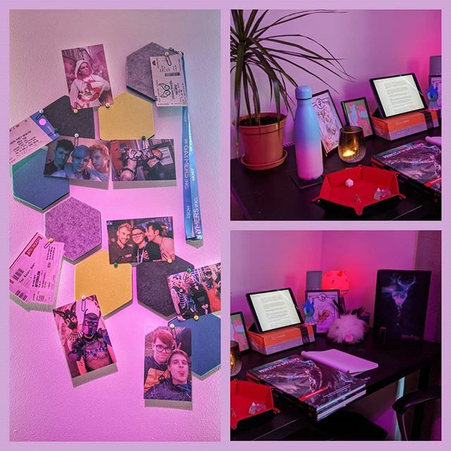 GaymerAryn's tweet photo. Since I'll be spending a lot of time at home for the foreseeable future, I've finally got around to setting up my desk and making my bedroom something more than just the room I sleep in. ⁣
⁣
#gaymer #gaygeek #memories #memoryboard #pride #lgbthome #w… https://t.co/KSGx6t8oxi https://t.co/D6mzldQyqc