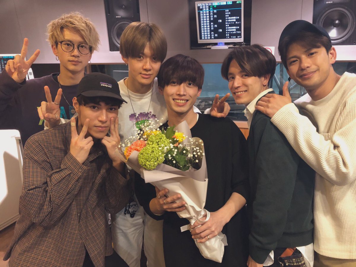 DAIKIX_official's tweet photo. エビダンク4年間本当にありがとうございました(>_<)

本当に大好きな居場所でした！！
ここでの想い出はずっと忘れません！

明日のラストライブ全力で楽しみます！！！ https://t.co/R8XA1Nmsg0