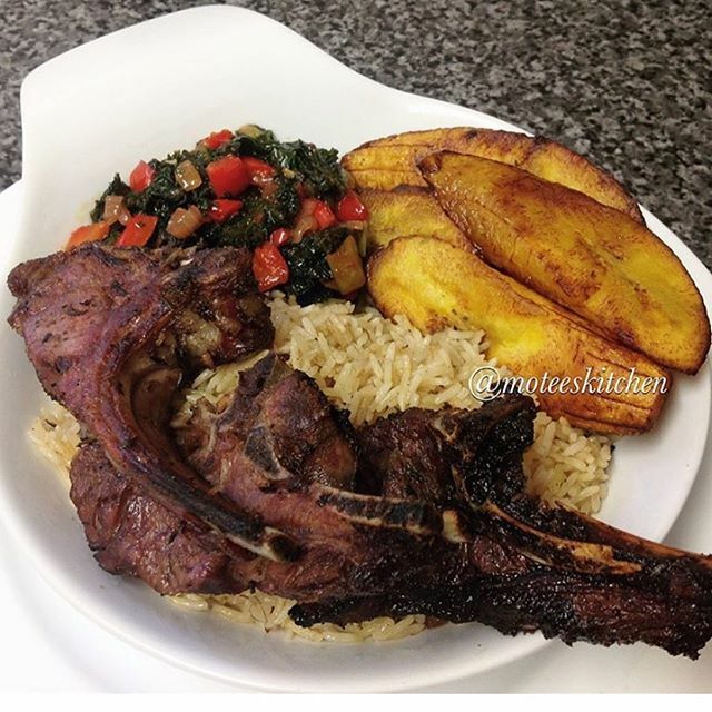#steak #plantain made by <a href="/moteeskitchen/">Mo'teeskitchen</a> 😋😋😋 . #foodpicture #food #yummy #soulfood #africanfood #healthyfood #foodie #nigerianfood #beautifulcuisines #foodie #healthfood #pic #pictureoffood #clicknchop #foodblog #westafrica #9jafood  #foodstagram #blo… ift.tt/33Rs7YW