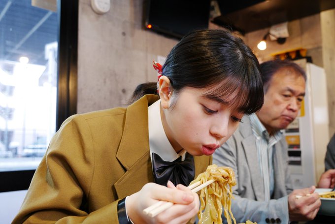 桜田ひより X ラーメン大好き小泉さん がトレンドに Funnitter ファニッター