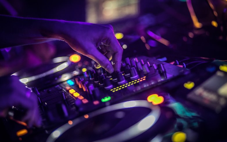 psytrance_w's tweet photo. We stay at home / Soon we will dance again We want to be solidarie with all the countrys in world afected for this pandemy !!!
Be strong be positive protect yourself and others.
Lets get united so we fight this problem that will… https://t.co/ms6o6rayWZ https://t.co/m5yldG1a5m