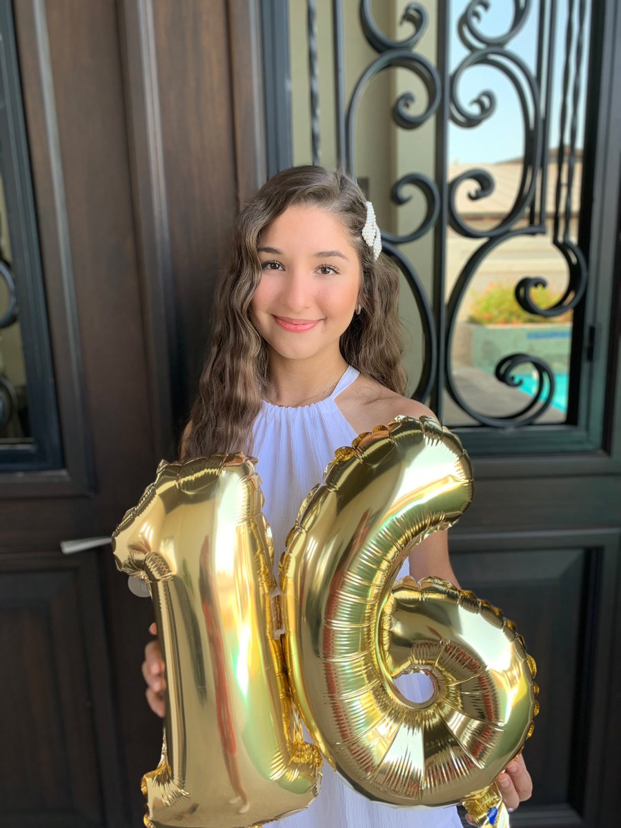 KatePerezz's tweet photo. spending my sweet 16 in quarentine🥰🎂 https://t.co/lVg2Xjc8wG