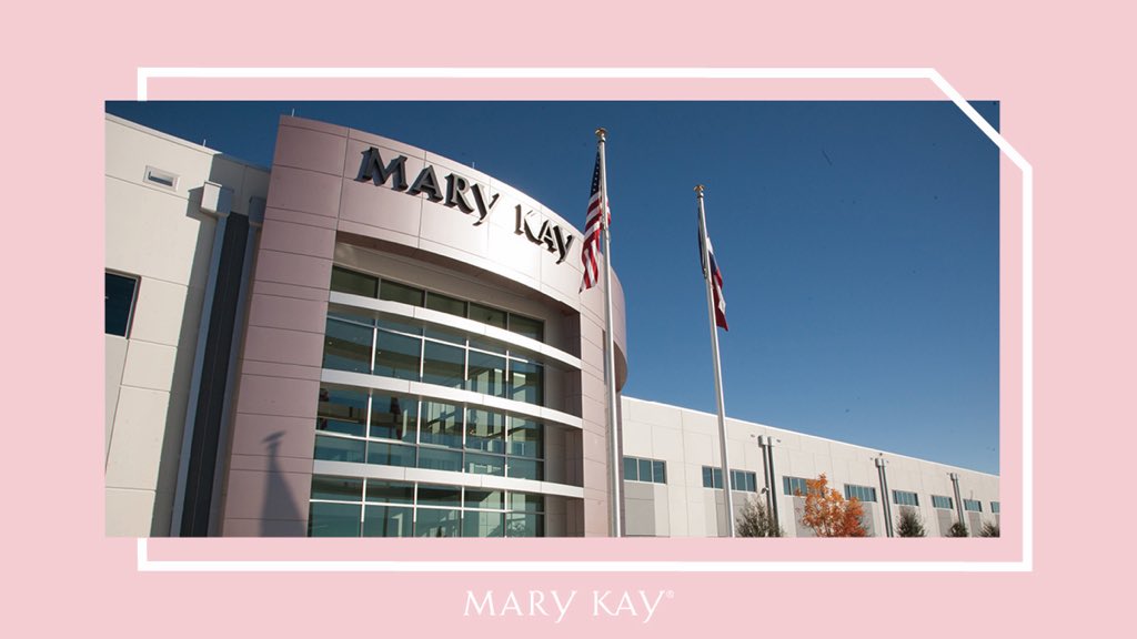 marykaycolombia's tweet photo. Mary Kay está dedicando una parte de su cadena de suministro global🌎y también de su planta de manufactura en la ciudad de Dallas, a producir desinfectante de manos para donar a hospitales y clínicas en su batalla contra la pandemia del COVID-19🤲🏻💕#EstamosTodosJuntos #SpreadLove https://t.co/6LLSFwDeUP