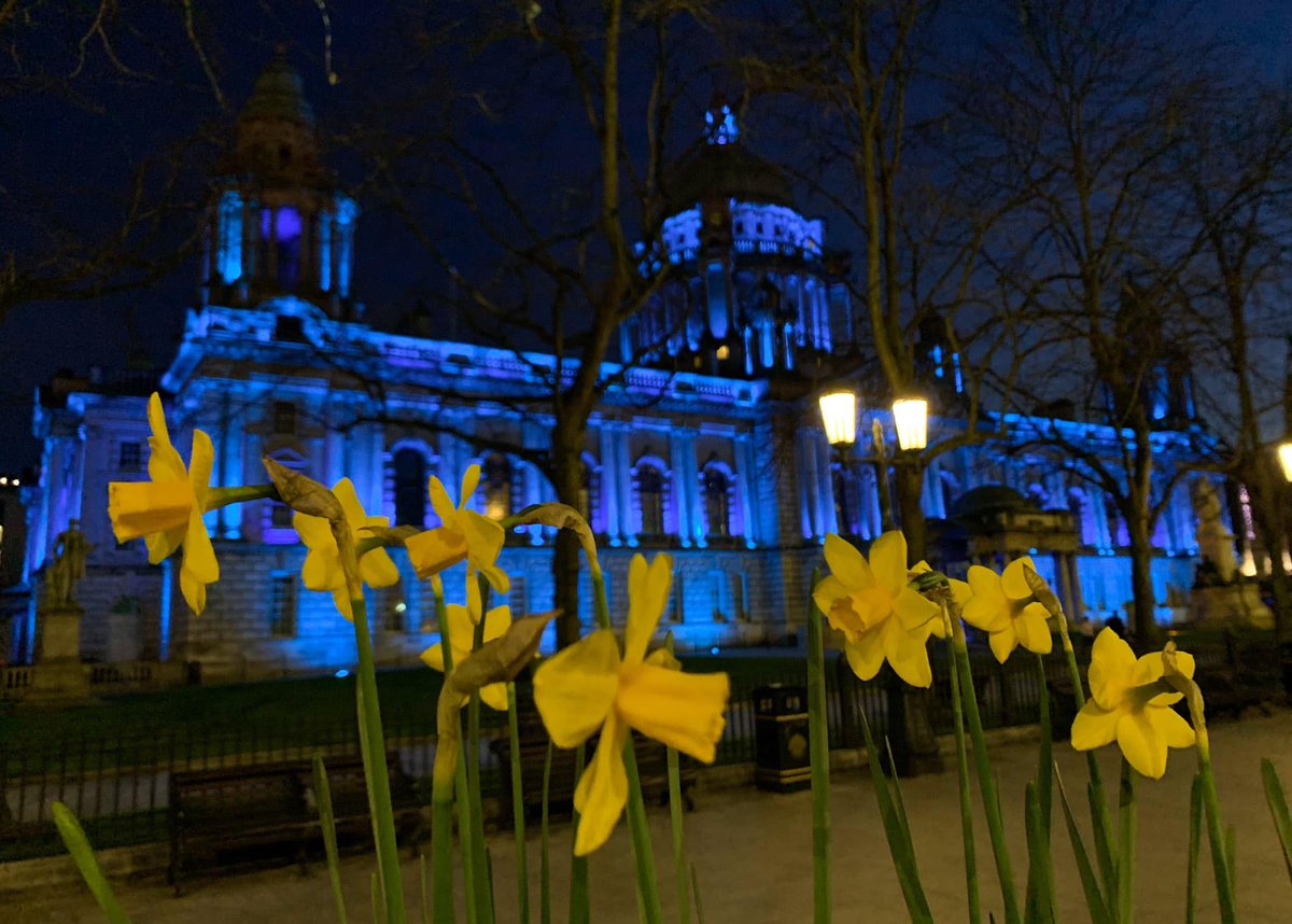 In support if all the NHS staff...Belfast City Hall lit up in blue tonight! #LoveBelfast #NHSheroes #ThankYouNHS #StayAtHome