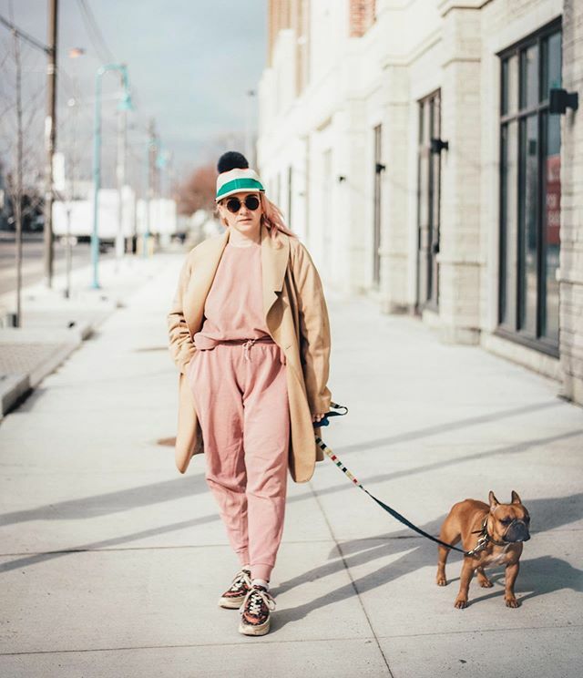 when you suddenly fight over dog walks #socialdistancing #day13 #barbaraannlifestyle #onawalkwiththenegins @tacolefrenchie ift.tt/2Jesm6R