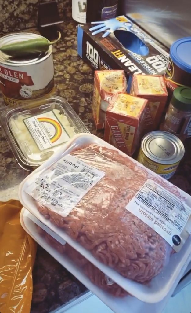 MahoneAccess's tweet photo. One hour until #CookingWithAustin. The boys are cooking up meatballs today. 🔥 https://t.co/PjrJULXjTJ