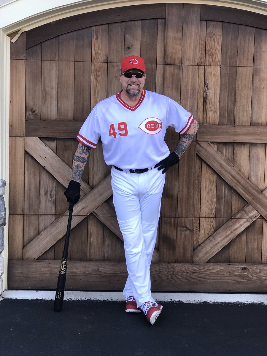 robdibble49's tweet image. Had to try this on for my 9 year old, then her Mom tells her The Reds made this uni just a few years ago.  Opening Day 25 years too late! Reality hurts. Stay safe everyone Baseball for real will be back soon!!!