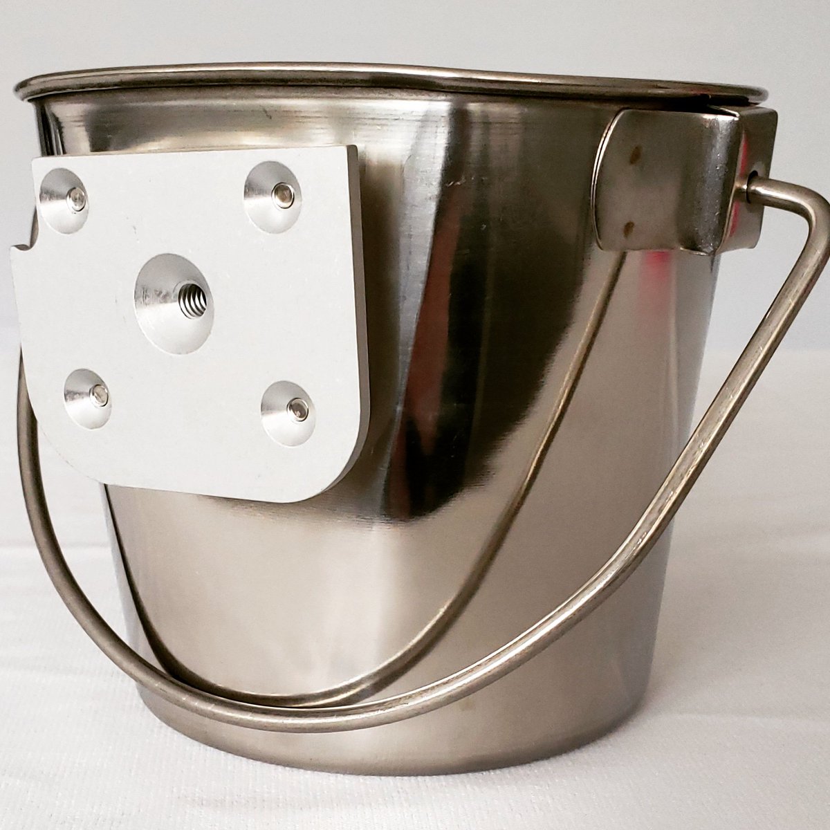 Kennel gear pail deals