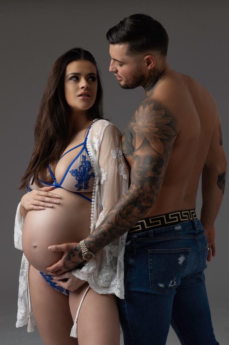 Just under 3 weeks left 💕👶🏽 @azzap9    Thanks to @TNRphoto31 for our pictures ❤️ https://t.co/kvdr2v<a class="tags" target="_blank" title="On Twitter" href="/?out=eyJ0eXAiOiJKV1QiLCJhbGciOiJIUzUxMiJ9.eyJpYXQiOjE3MjE4OTU0NjQsImlzcyI6InR3cG9ybnN0YXJzLmNvbSIsIm5iZiI6MTcyMTg5NTQ2NCwiZXhwIjoxNzUzNDMxNDY0LCJyZWRpcmVjdF91cmwiOiJodHRwczovL3R3aXR0ZXIuY29tL2F6emFwOSJ9.y-5PdXy5L9wpiV6xdC1JdSgr_GKOnDXEEB7qeDQyDyJIO_wnDy0D-X5vSoX-vJxCzYulZjkt7EtmpGlcSqJcEw">@azzap9</a><a href="/tag/newprofilepic"class="tags"><span>#newprofilepic</span></a>
