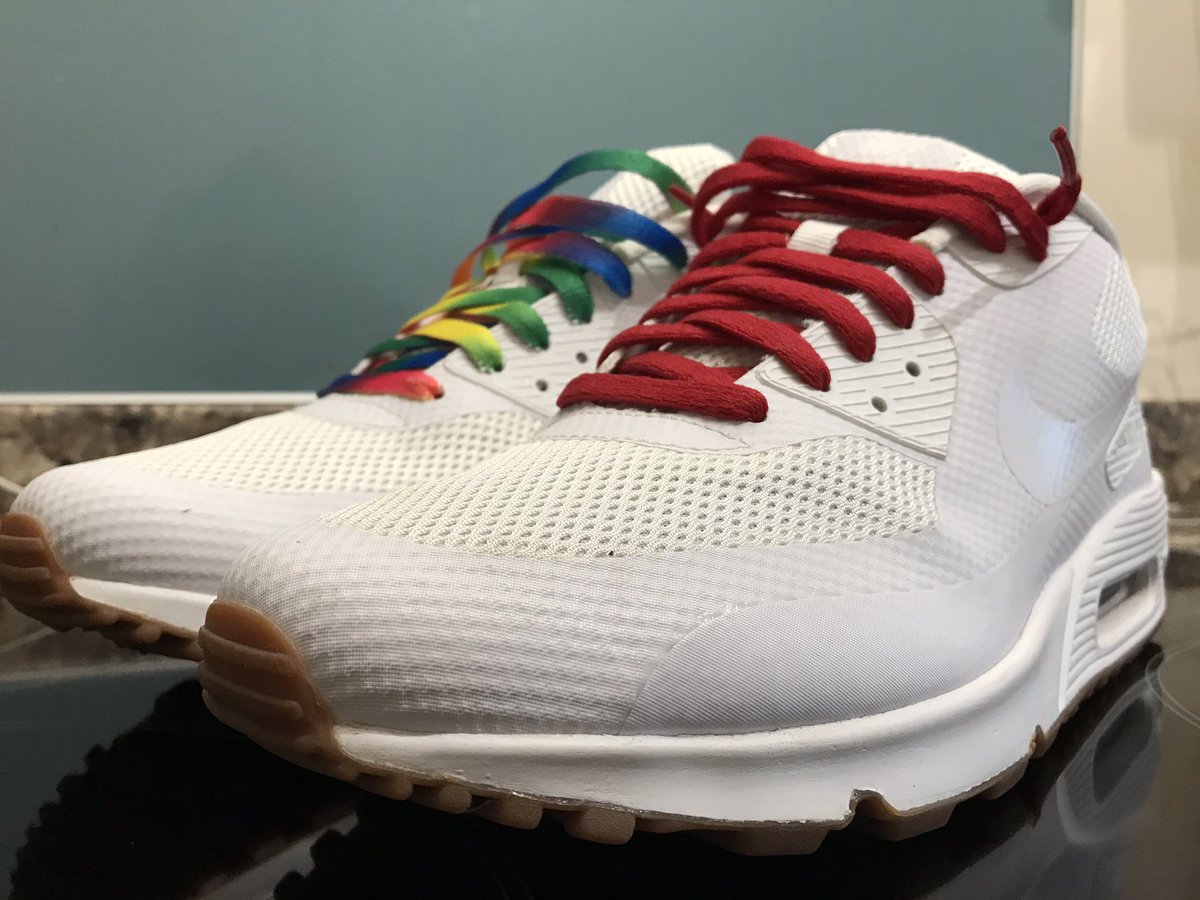 JfwtaylorJay's tweet photo. @RetailTuesday These are heat.. but to me 😉 miss my dad and grandad so much ❤️❤️ #AirMaxDay #AirMax90 #Hyperfuse https://t.co/QVniZKvFA6