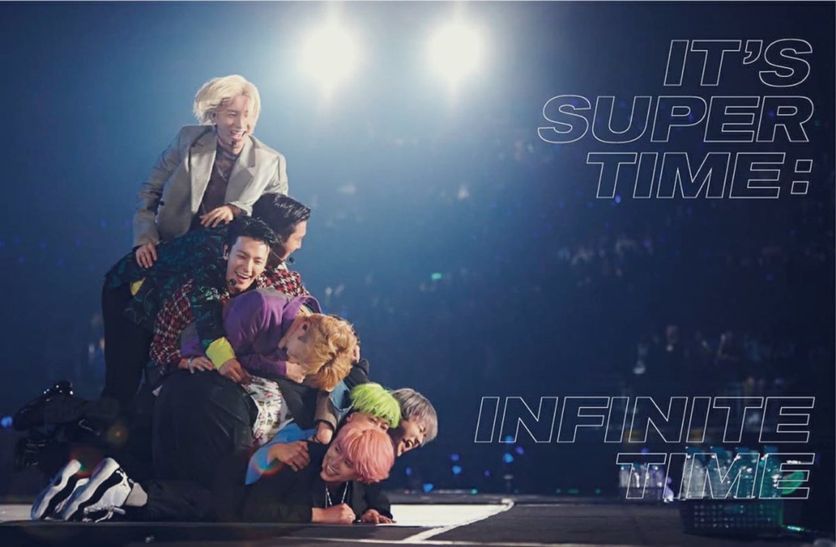 lavi_ui's tweet image. この写真よく見たら、
シンドン が膝をついて体重かけすぎないよに支えてあげてる🤣
大きくて優しいお尻姿だわ💙
メンバーもめっちゃ楽しそうで、この写真本当に愛しいなぁ💙
ヒチョルいないのが少し寂しいけど😢
#INFINITETIME 
#SUPERJUNIOR