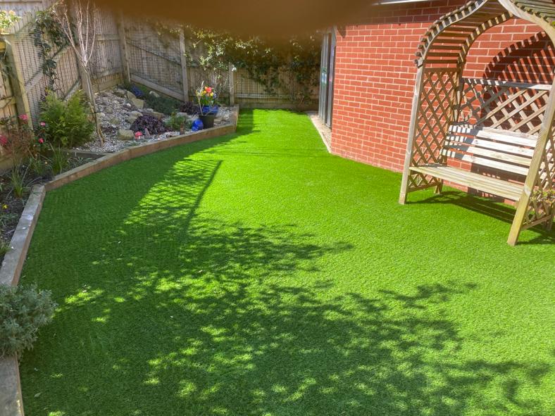 Perfectly Green Artificial Grass tweet media