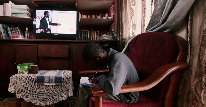 Microsoft's tweet photo. Microsoft is pleased to join the COVID-19 Education Coalition, organized by @UNESCO, to bring tools and educational resources to students, parents and teachers around the world.

Link: https://t.co/P0FP3NLBvZ