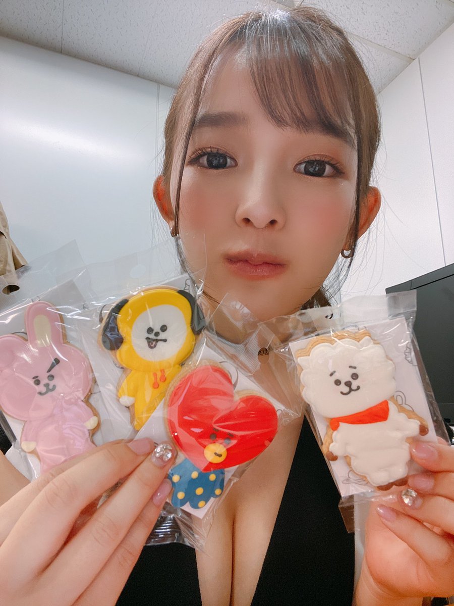 ラインライブエロ LINE LIVE :) !!! /// LINE #LINELIVE 【Twitteエロ画像】 みんなの裏垢