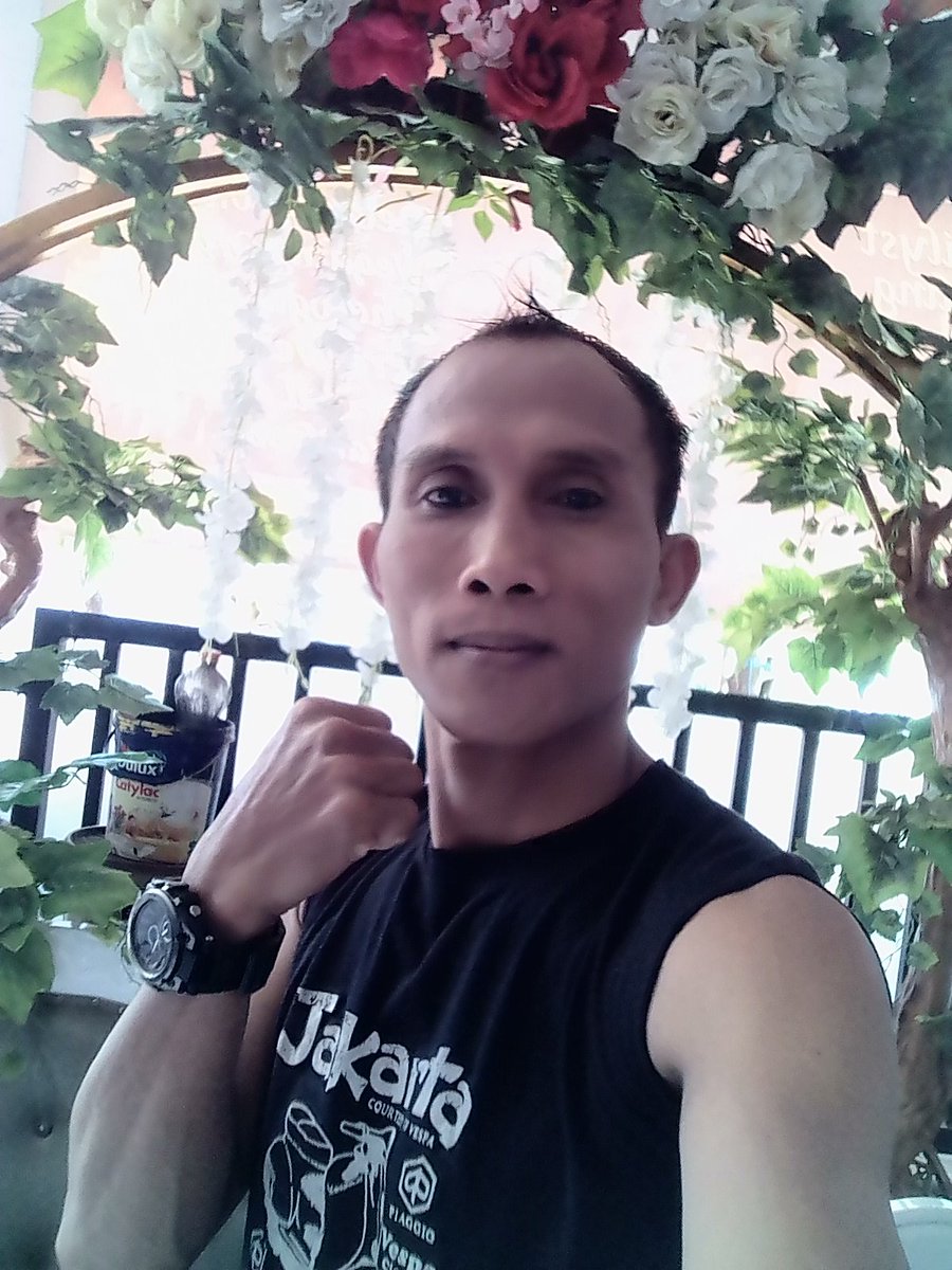 Deksi85508676's tweet photo. Hay https://t.co/HSBDwwRXIs