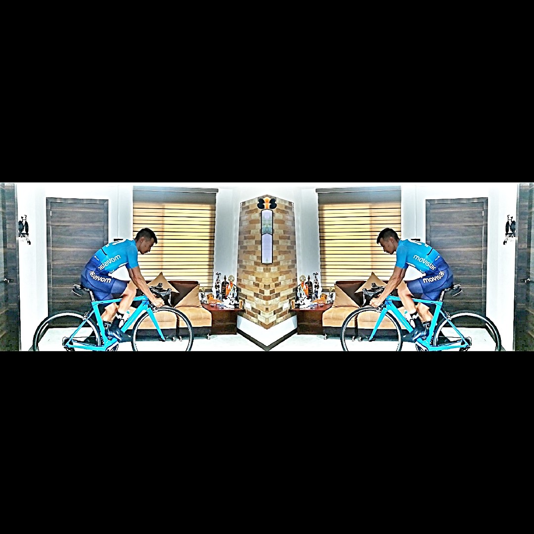 henryvelascoc's tweet photo. -En estos momentos duros el ejercicio en casa es una forma de mantener nuestra mente y cuerpo saludables. 

-Fuerza amig@s! 💪🏠

@MovistarTeamEc #ShimanoRoad #ShimanoMTB #EAGLEteams #TimsEcuador 
#ShimanoEcuador #aguila_importaciones https://t.co/zJETVDItwI