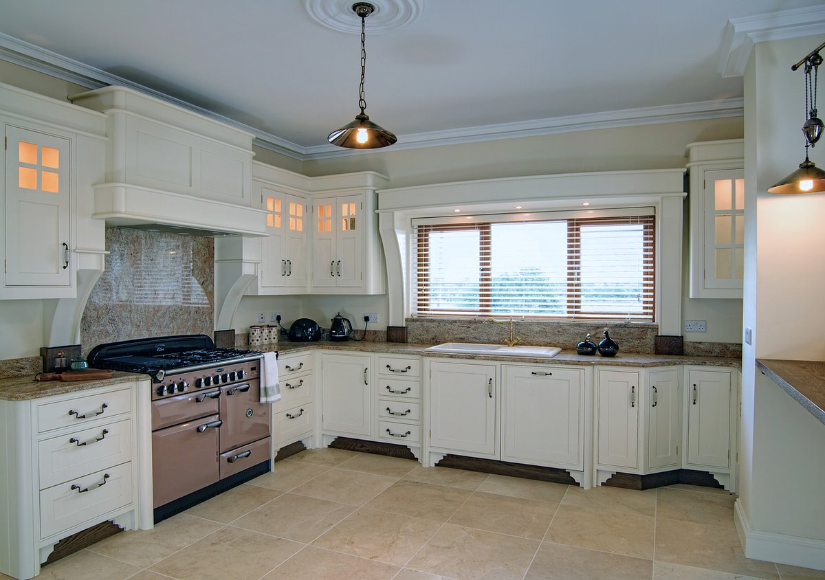 EdsRealtyGroup's tweet photo. A kitchen remodel design will take time and careful planning to create. #homeimprovement #hometips  https://t.co/bGwQY03tAb https://t.co/XDUjPteNHz