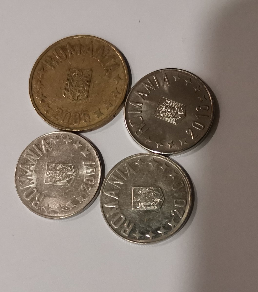 cambiodivisaRia's tweet photo. Recordando nuestros últimos viajes nos hemos encontrado monedas que nos han sobrado: coronas de #dinamarca, Lei de #Rumania y patacas de #Macao.
¿Vosotros guardáis monedas o billetes de recuerdo? ¿Compartís una foto con nosotros?
#souvenir #viajardesdecasa #yomequedoencasa https://t.co/gtbKL9117j