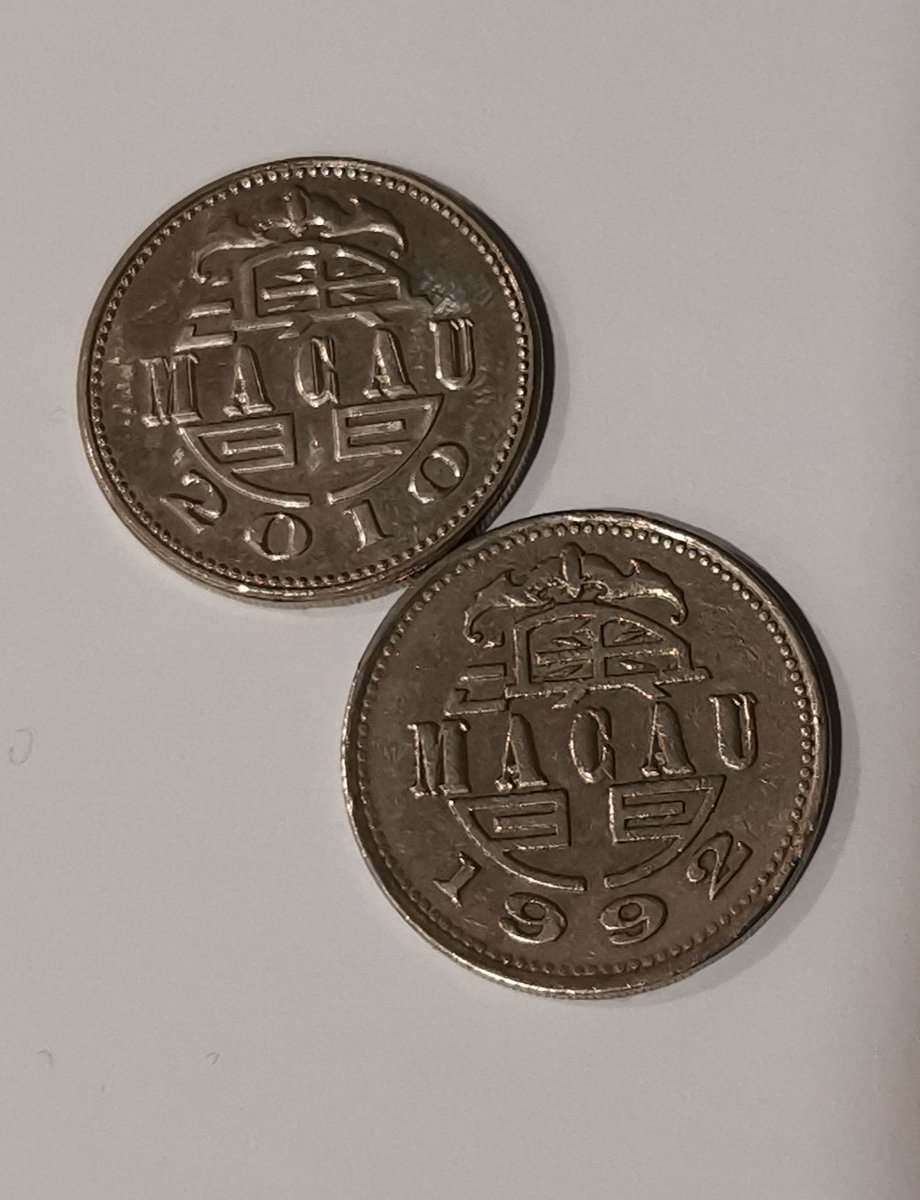 Recordando nuestros últimos viajes nos hemos encontrado monedas que nos han sobrado: coronas de #dinamarca, Lei de #Rumania y patacas de #Macao.
¿Vosotros guardáis monedas o billetes de recuerdo? ¿Compartís una foto con nosotros?
#souvenir #viajardesdecasa #yomequedoencasa