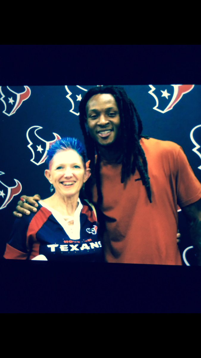 diveydown's tweet photo. @DeAndreHopkins Will be wearing mine in Houston baby, never be the same without you! https://t.co/ABipWFqfa9