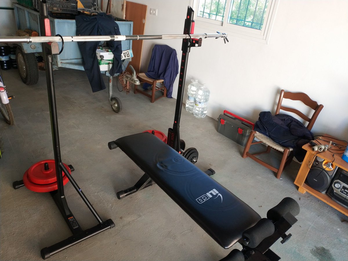 Ahora sí que sí!!! 💪🏾💪🏾💪🏾💪🏾La humanidad tiene futuro...ayer pregunté en el grupo de WhatsApp de <a href="/JudoStabia/">Judo Club Stabia</a> si alguien tenía unos "hierros" para prestarme...y en menos de 24 h me los han traído a casa😍😍😍 #JudoStabiaMérida #SomosJudoEspaña #TodoVaASalirBien #FundaciónJyD