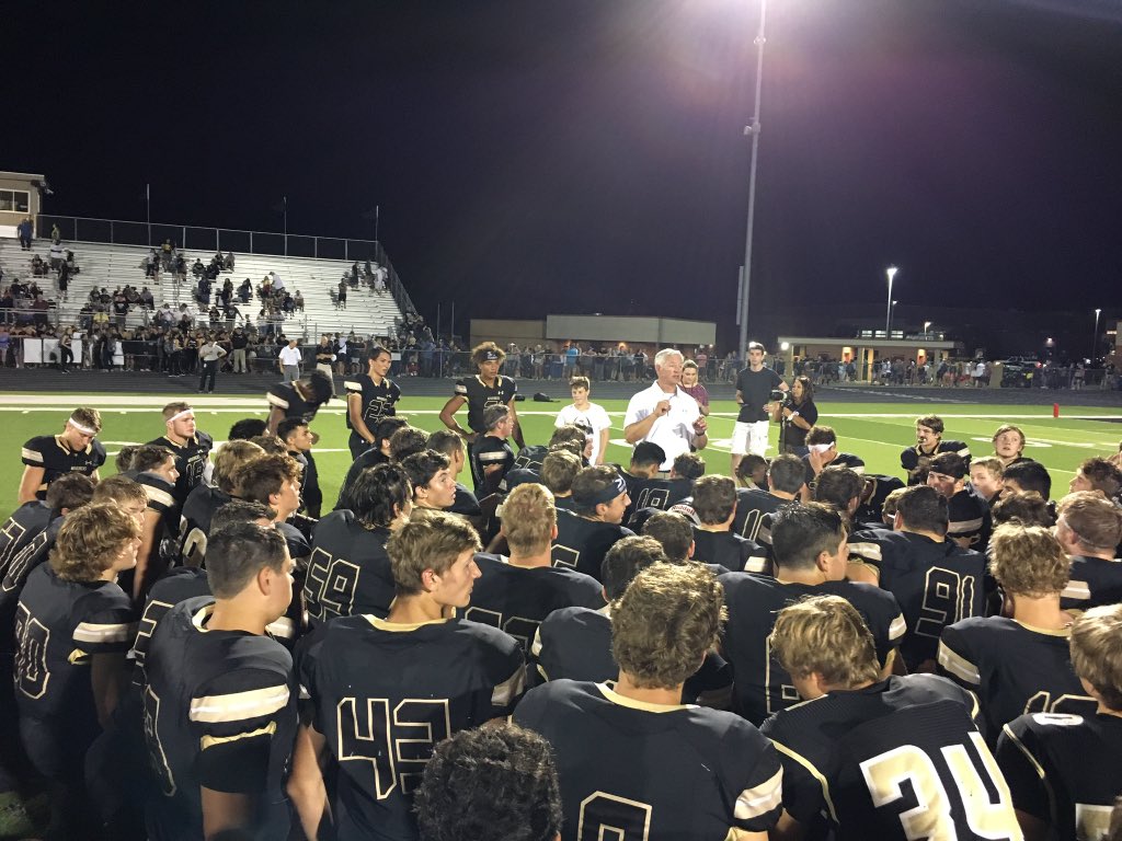 Coach5fur's tweet photo. New challenge alert! Once you are nominated you have 24 hours to respond or you donate $20 to local charity. You then nominate 4 coaches. You have to post a picture of you coaching. #MavFB #Family #WALKtheTALK
@CoachCArmstrong @matt_peschel @Coach_DTuttle @coachbhill https://t.co/T6DeaGfzDH