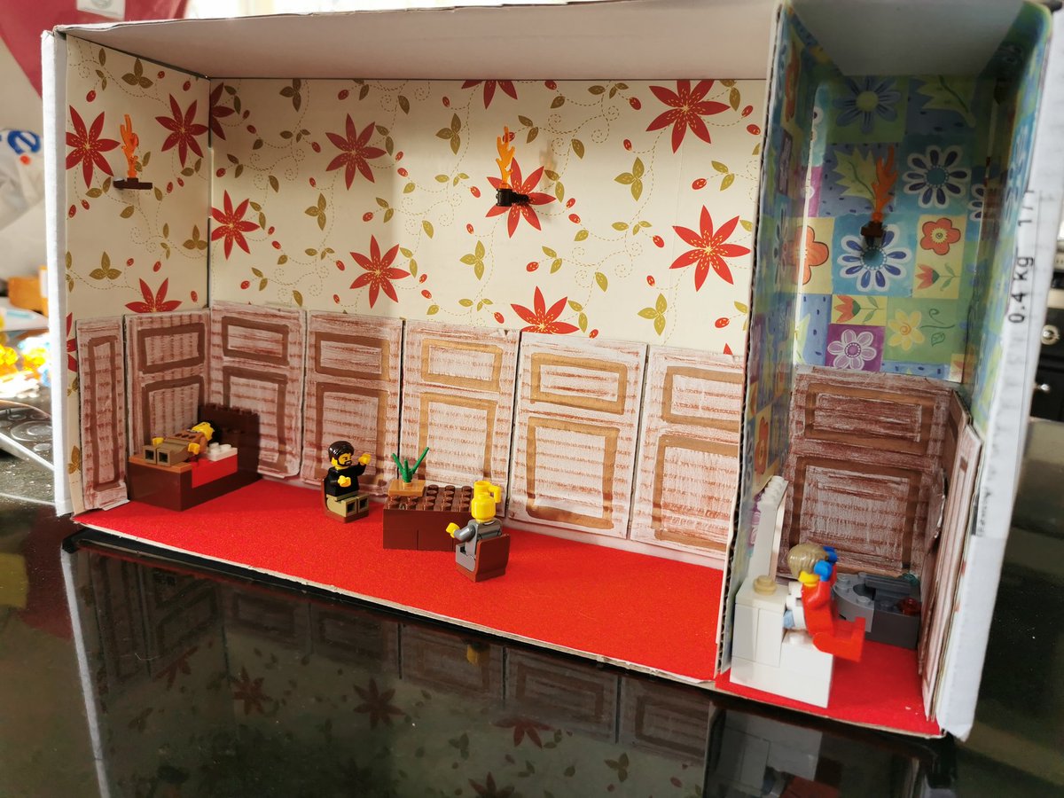 StephyT79's tweet photo. @TunstallPrimary Ethan's Titanic and First Class cabin 😊 Complete with bed,🛏️ wood panelling, candle lighting 🕯️and an all important bathroom 🚽 https://t.co/z2tAKwaKBS