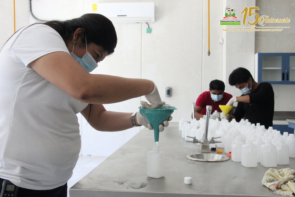 UIETab's tweet photo. sanitaria a causa del COVID-19 (coronavirus ).

Encabezados por la rectora, maestra Adela Méndez Martínez, integrantes de la Academia de Salud Intercultural elaboraron el producto, siguiendo las normas sanitarias que marca la Secretaría de Salud. (2/3) #SomosUIET https://t.co/Rayw9XKlef