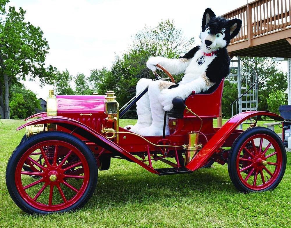 MastersRex's tweet image. When you have a 110 year old car you just can’t go to the auto parts store.
Here are some of the transmission parts that failed last fall. These are being made by a tool &amp;amp; die maker.   Cost?  About 1/3 of a premium grade suit.  For quality made parts it’s really a bargain