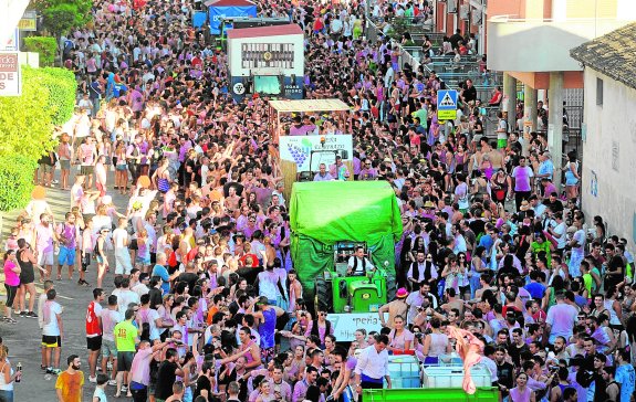 Sobran los comentarios verdad? #FiestaDeLaVendimiaJumilla https://t.co/Q66BR0z6zE https://t.co/VPENvgcsTu