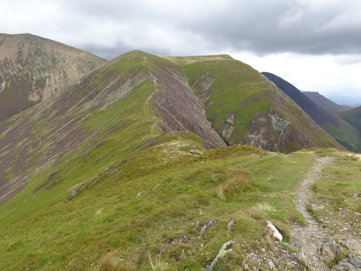 StanLeigh18's tweet photo. My #Lakeland tour of #Wainwrights continues - lowest to highest summits
next is #WhitelessPike #NorthWesternFells- 109th on the list-2165ft in the Pictorial Guide
#WhitelessPike ahead
#LadHows #Grasmoor #Robinson #HighSnockrigg #ThirdgillHeadMan views from the summit https://t.co/5P0CBMOTLw
